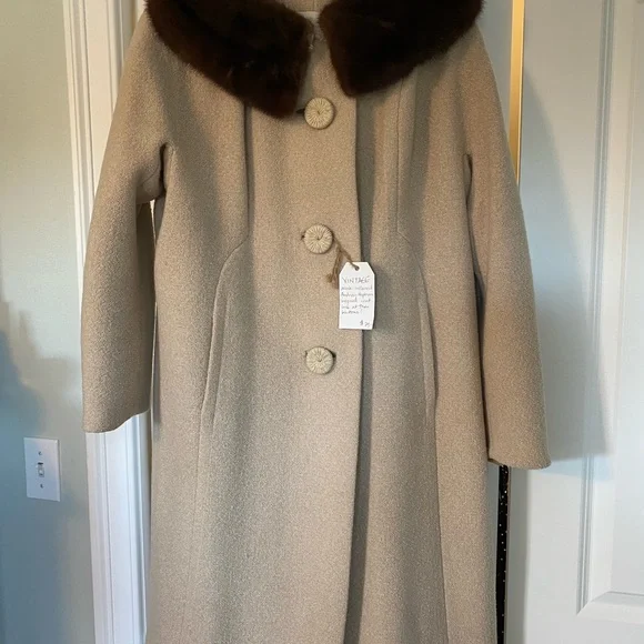 Vintage Mink Collared Coat - Picture 3 of 6